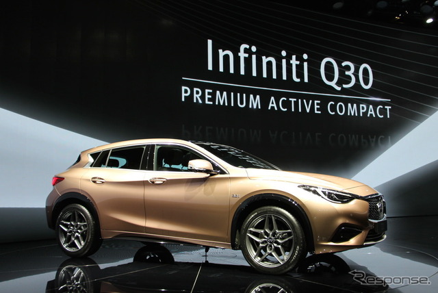 インフィニティ Q30（フランクフルト・モーターショー15）