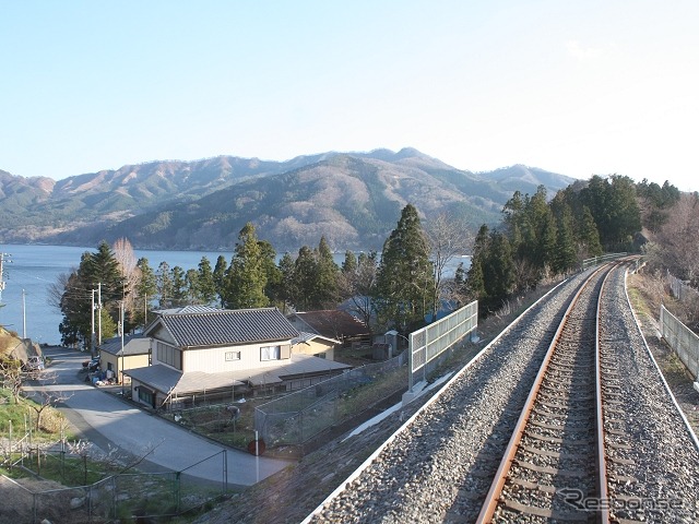 南米のチリ沖で発生した地震による津波の影響で太平洋岸の鉄道各線が一時運休した。写真は三陸鉄道南リアス線の線路。