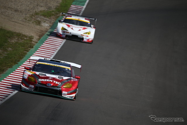 GT300予選3位、#31 プリウス。