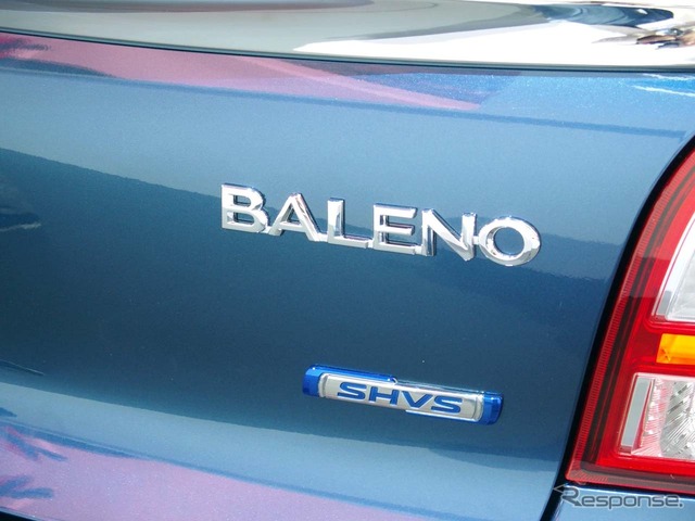 「BALENO」の下に新ロゴマーク「SHVS]も配置されていた