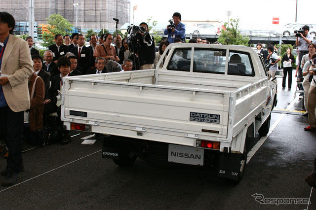 【日産1億台写真蔵】ダットサントラック