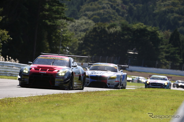 #10 GT-Rはチャンピオン獲得に向けて前進(今回決勝6位)。