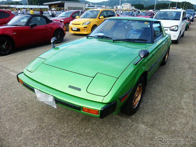 サバンナRX-7(広島・三次試験場50周年マツダファンミーティング、9月20日)