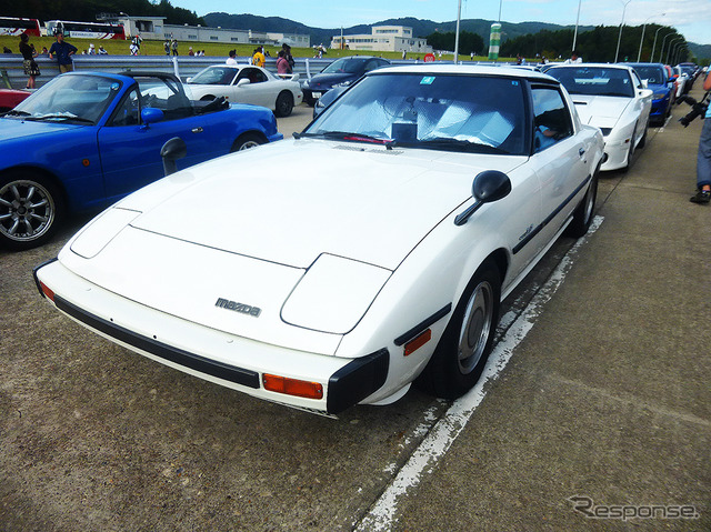 サバンナRX-7(広島・三次試験場50周年マツダファンミーティング、9月20日)