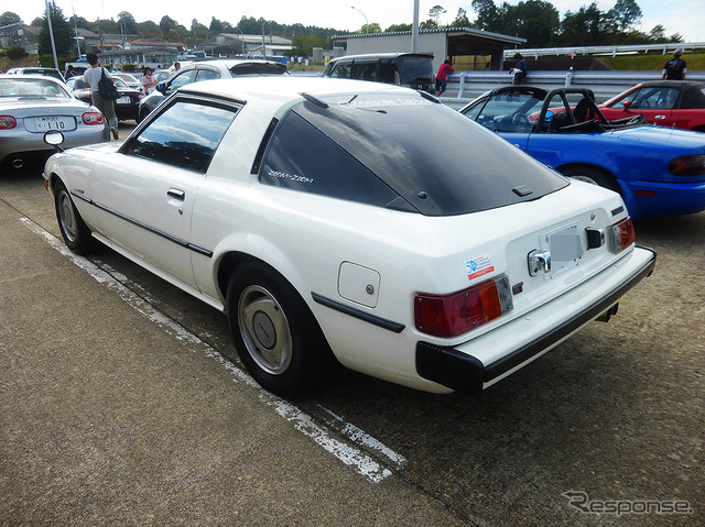サバンナRX-7(広島・三次試験場50周年マツダファンミーティング、9月20日)