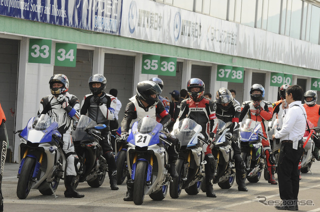 2015年9月21日、スポーツランドSUGO（宮城県柴田郡村田町）にて開催された『YZF-R1/R1Mオーナーズミーティング』。