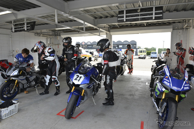 2015年9月21日、スポーツランドSUGO（宮城県柴田郡村田町）にて開催された『YZF-R1/R1Mオーナーズミーティング』。