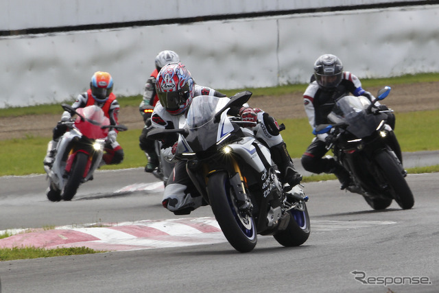 2015年9月21日、スポーツランドSUGO(宮城県柴田郡村田町)にて開催された『YZF-R1/R1Mオーナーズミーティング』。