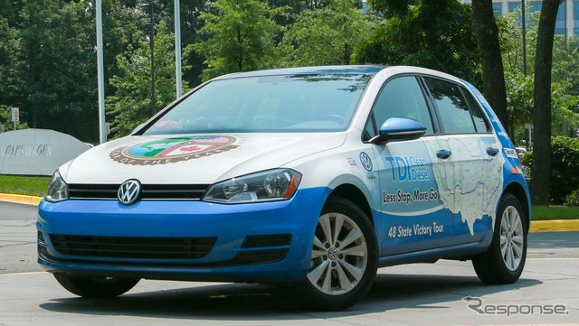 フォルクスワーゲン ゴルフ TDI。車体側面には「クリーンディーゼル」の文字