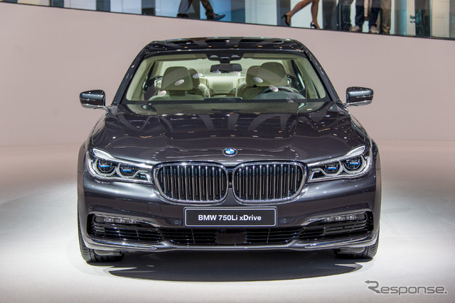 BMW 新型 7シリーズ(フランクフルトモーターショー15)