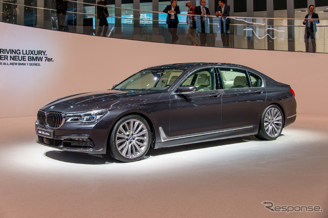 BMW 新型 7シリーズ(フランクフルトモーターショー15)