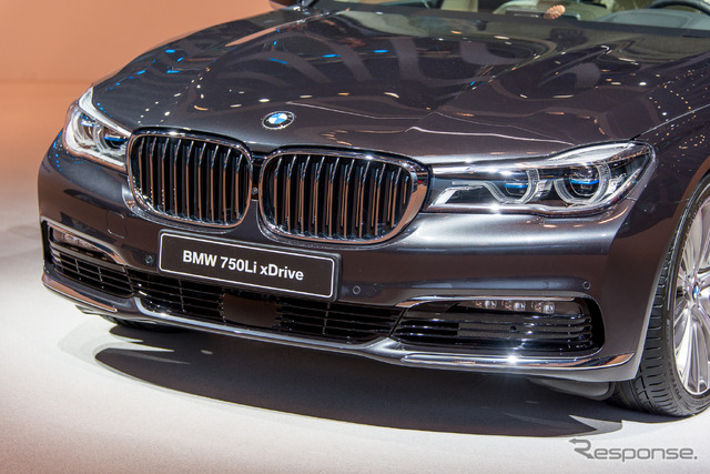 BMW 新型 7シリーズ(フランクフルトモーターショー15)