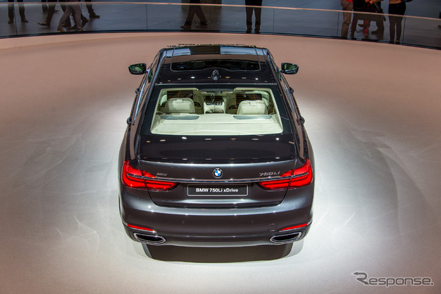 BMW 新型 7シリーズ(フランクフルトモーターショー15)