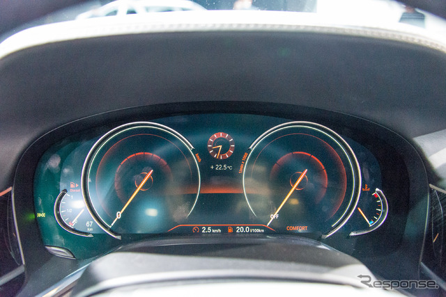 BMW 新型 7シリーズ(フランクフルトモーターショー15)