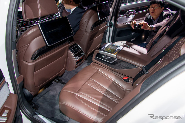 BMW 新型 7シリーズ(フランクフルトモーターショー15)