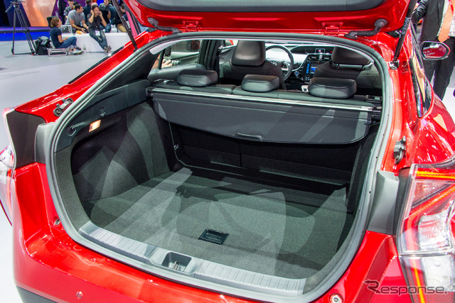トヨタ プリウス 新型(フランクフルトモーターショー15)