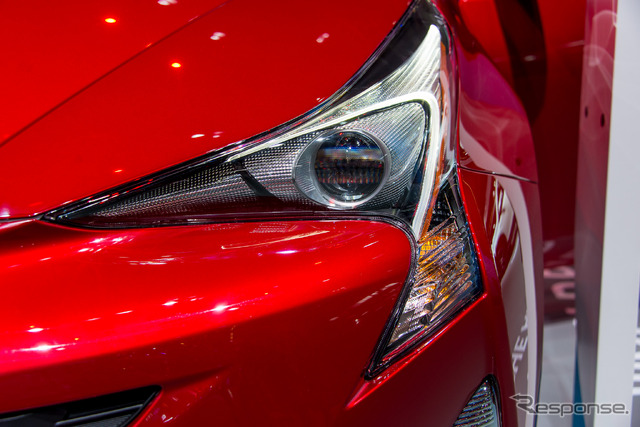 トヨタ プリウス 新型(フランクフルトモーターショー15)