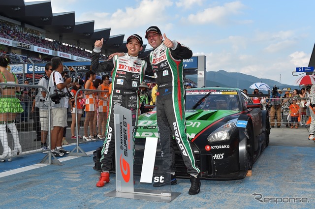 今季SUPER GT第4戦富士でGT500クラスを制したのは、ヨコハマ(ADVAN)タイヤ装着のKONDOレーシング(マシンは日産GT-R、ドライバーは佐々木大樹&M.クルム)。