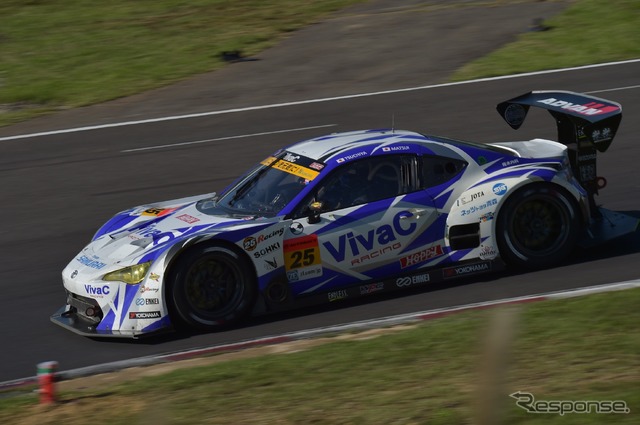 ヨコハマはGT300クラスでは多くのマシンにタイヤを供給している(今季第6戦SUGO優勝車のVivaC 86 MC)。