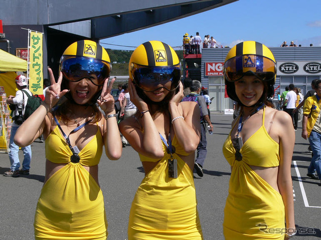 【モトGP日本】レースクイーン写真蔵