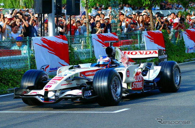【ホンダF1】デモラン…ホンダがMEGA WEBを走った