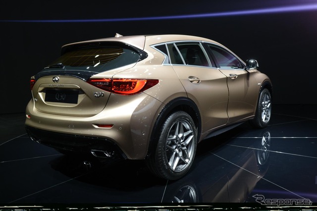 インフィニティ Q30（フランクフルトモーターショー15）