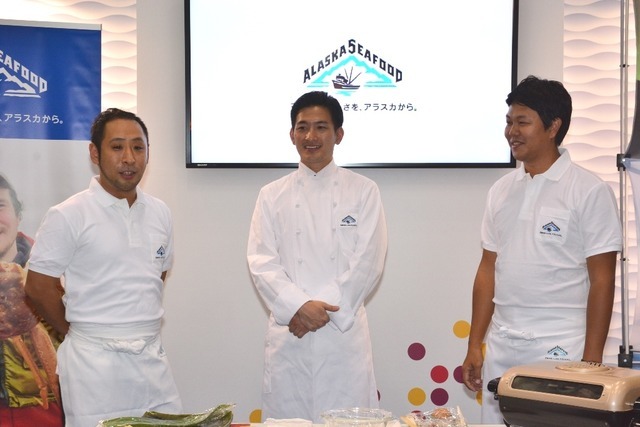 ツーリズムEXPOジャパン2015 アラスカ州政府観光局とアラスカシーフードマーケティング協会による「サーモンボックス」(1000円)(Q-04)を開発した「おかず青年隊」