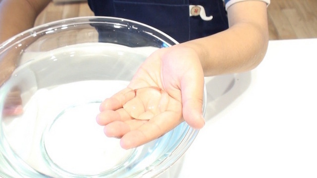 テーマ「つまんで運べる水」