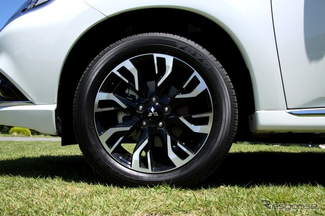 三菱 アウトランダー PHEV