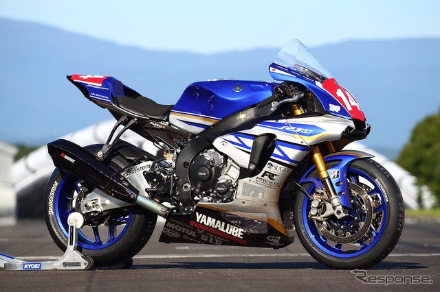 スポーツランドSUGOで公開された「team R1 & YAMALUBE」YZF-R1M