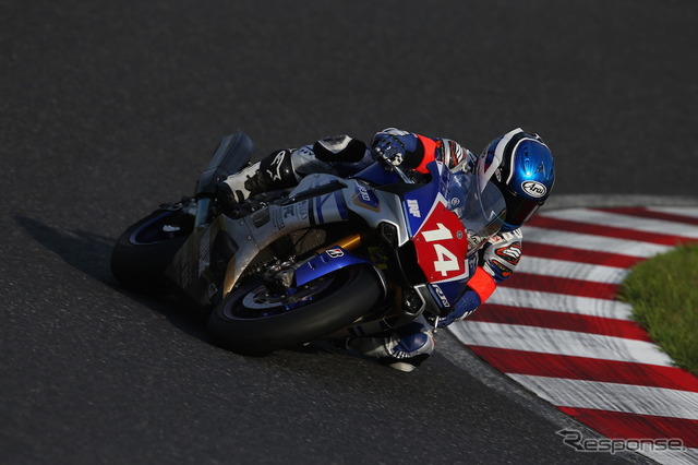 2015鈴鹿8耐SSTクラスで優勝した「team R1 & YAMALUBE」YZF-R1M。