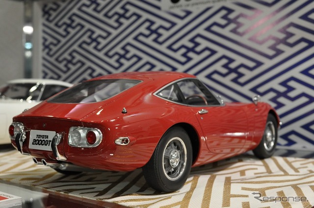 京商“samurai”シリーズの1/12スケール「トヨタ 2000GT」