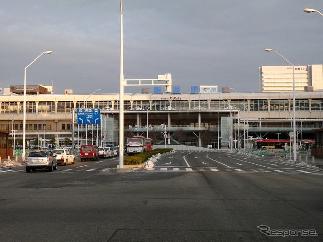 現在地へは戦後の1958年に移転した。写真は現在の新潟駅南口。