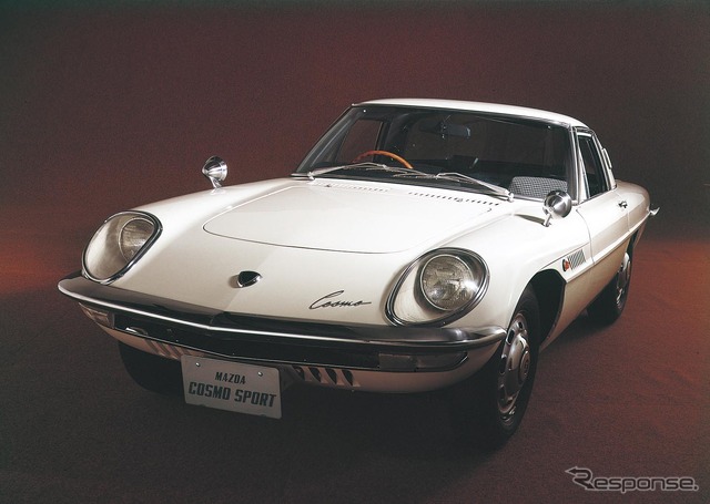 東京モーターショー2015に出展されるマツダ コスモスポーツ(1967年)