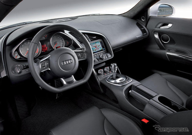 【パリモーターショー06】アウディ R8、ルマンからパリへ