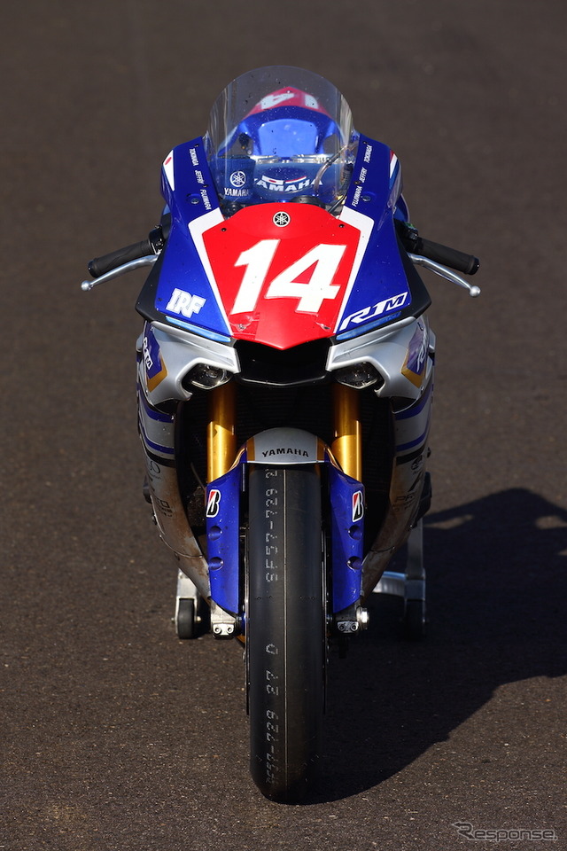 2015鈴鹿8時間耐久ロードレースSSTクラス優勝「team R1 & YAMALUBE」のYZF-R1。