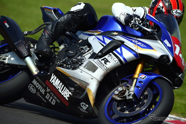 2015鈴鹿8時間耐久ロードレースSSTクラス優勝「team R1 & YAMALUBE」のYZF-R1。