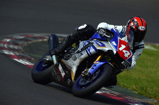 2015鈴鹿8時間耐久ロードレースSSTクラス優勝「team R1 & YAMALUBE」のYZF-R1。