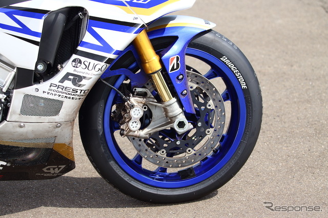 2015鈴鹿8時間耐久ロードレースSSTクラス優勝「team R1 & YAMALUBE」のYZF-R1。