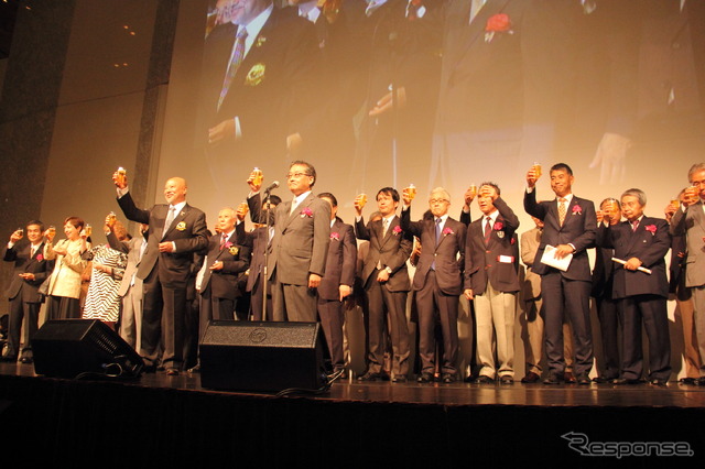 寺田陽次郎氏レーシングドライバー50周年を祝う会