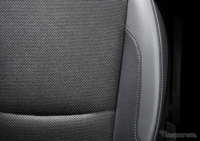シート HYBRID 2.0i/HYBRID 2.0i EyeSight ファブリック/トリコット(シルバーステッチ)