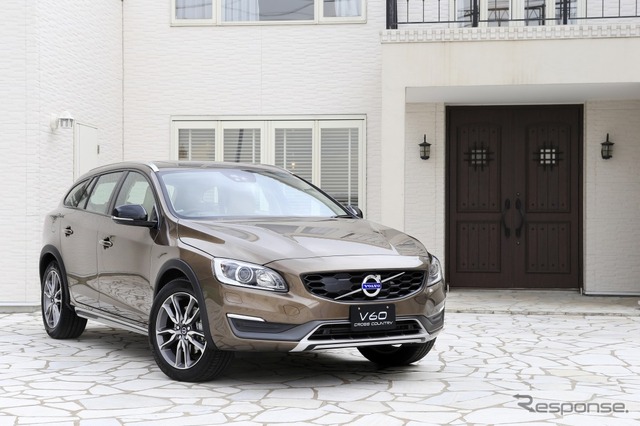 ボルボ V60クロスカントリー T5 AWD SE