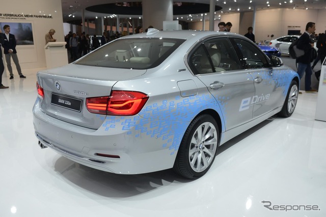 BMW 330e(フランクフルトモーターショー15)