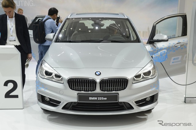 BMW 225xe(フランクフルトモーターショー15)