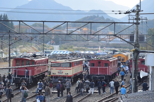 西武鉄道は今年も横瀬車両基地の一般公開を行う。写真は昨年の一般公開の様子。