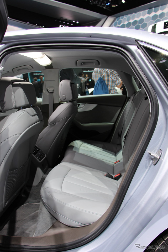 アウディ A4 新型(フランクフルトモーターショー15)