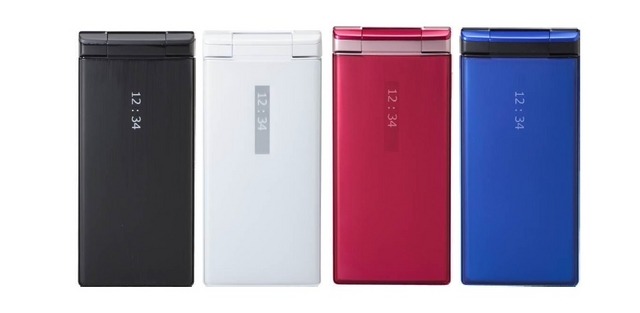 「DIGNO ケータイ」はブラック、ホワイト、ピンク、ブルー、カッパーの5色が用意
