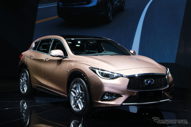 インフィニティ Q30