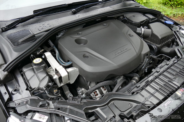 ボルボ V60 D4 R-DESIGNポールスター・パフォーマンス・パッケージ