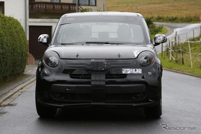 アルファロメオ初のSUV 開発車両スクープ写真